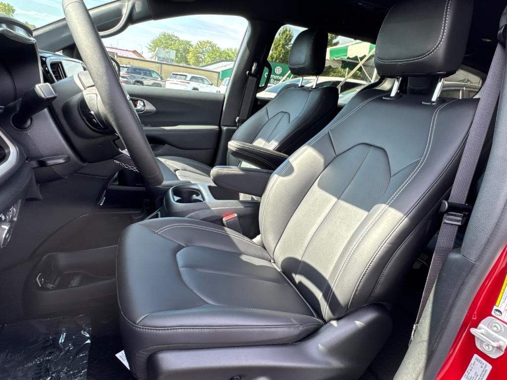 new 2026 Chrysler Pacifica car, priced at $38,988
