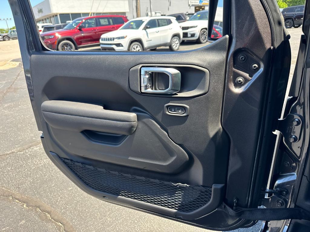new 2025 Jeep Wrangler car, priced at $35,988