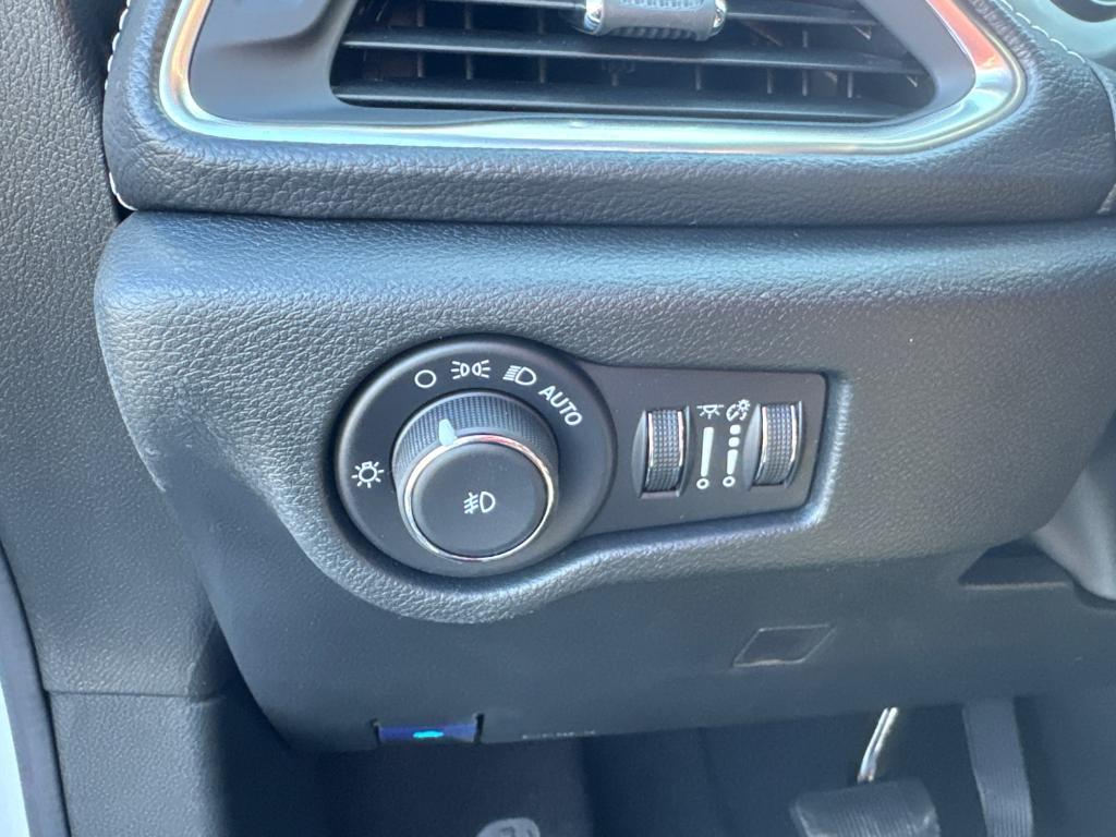 new 2026 Chrysler Pacifica car, priced at $47,988