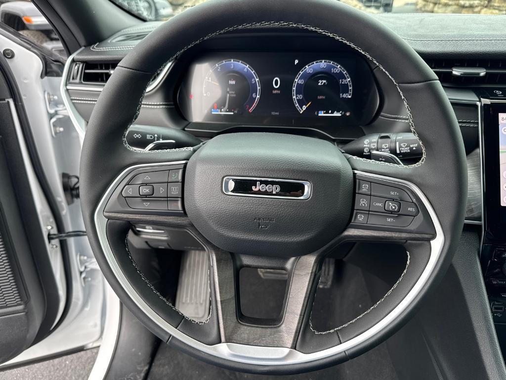 new 2025 Jeep Grand Cherokee car, priced at $46,700