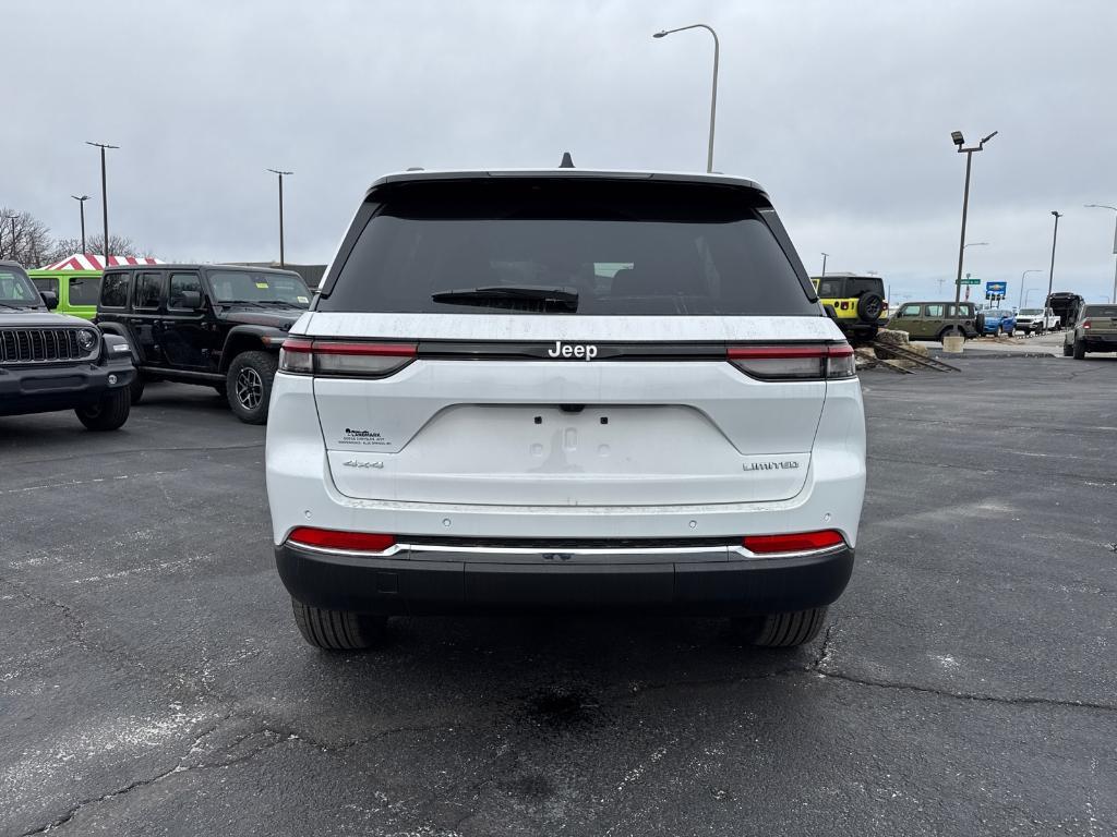 new 2025 Jeep Grand Cherokee car, priced at $46,700