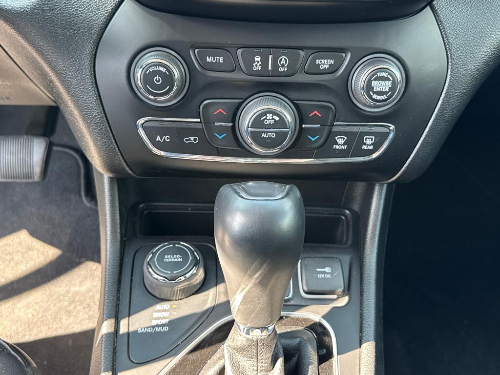 used 2021 Jeep Cherokee car, priced at $22,988