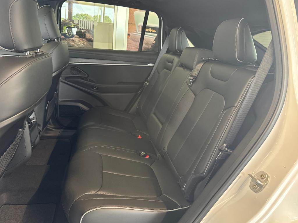 new 2025 Jeep Wagoneer S car, priced at $45,988