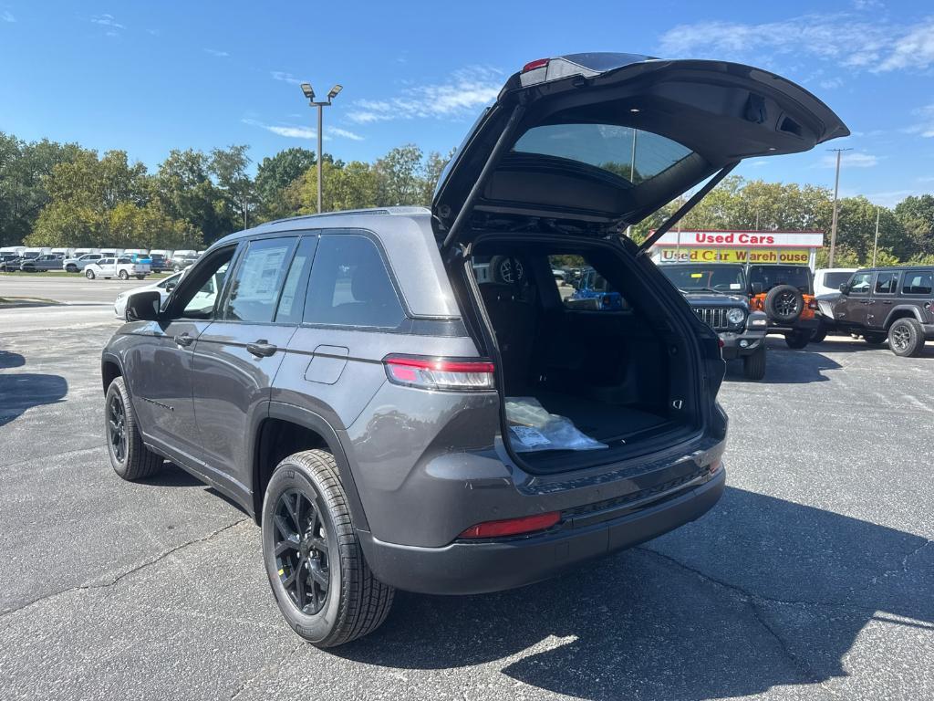 new 2025 Jeep Grand Cherokee car, priced at $35,988