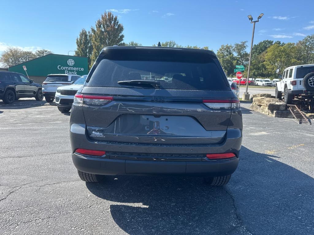 new 2025 Jeep Grand Cherokee car, priced at $35,988
