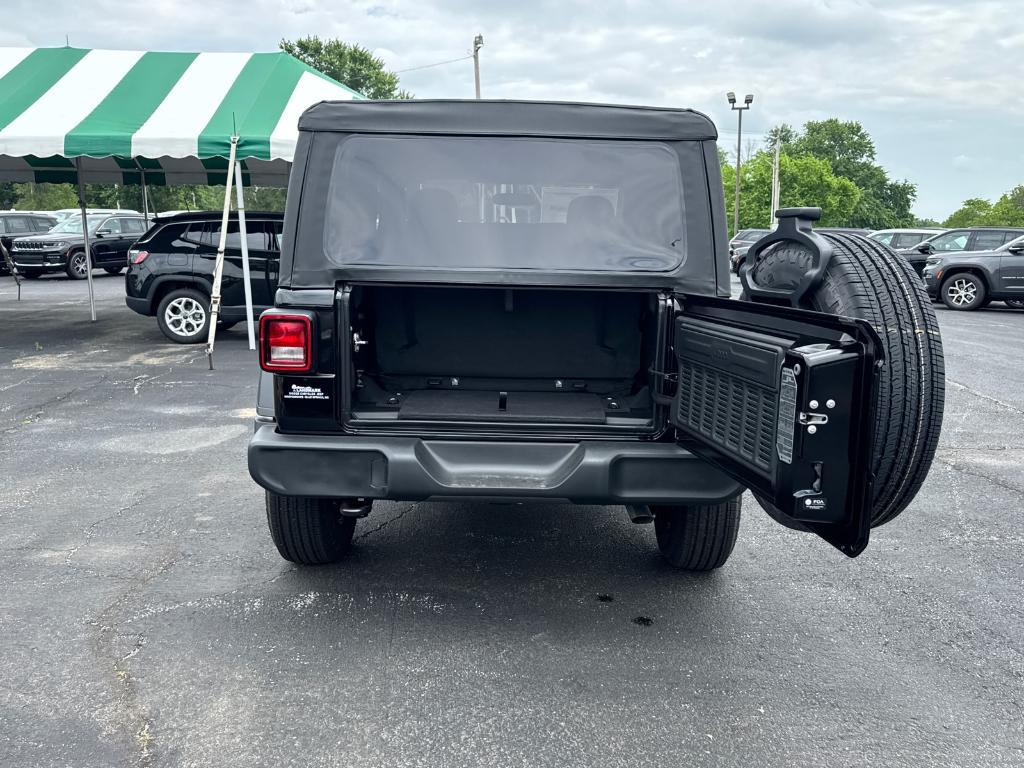 new 2025 Jeep Wrangler car, priced at $29,988