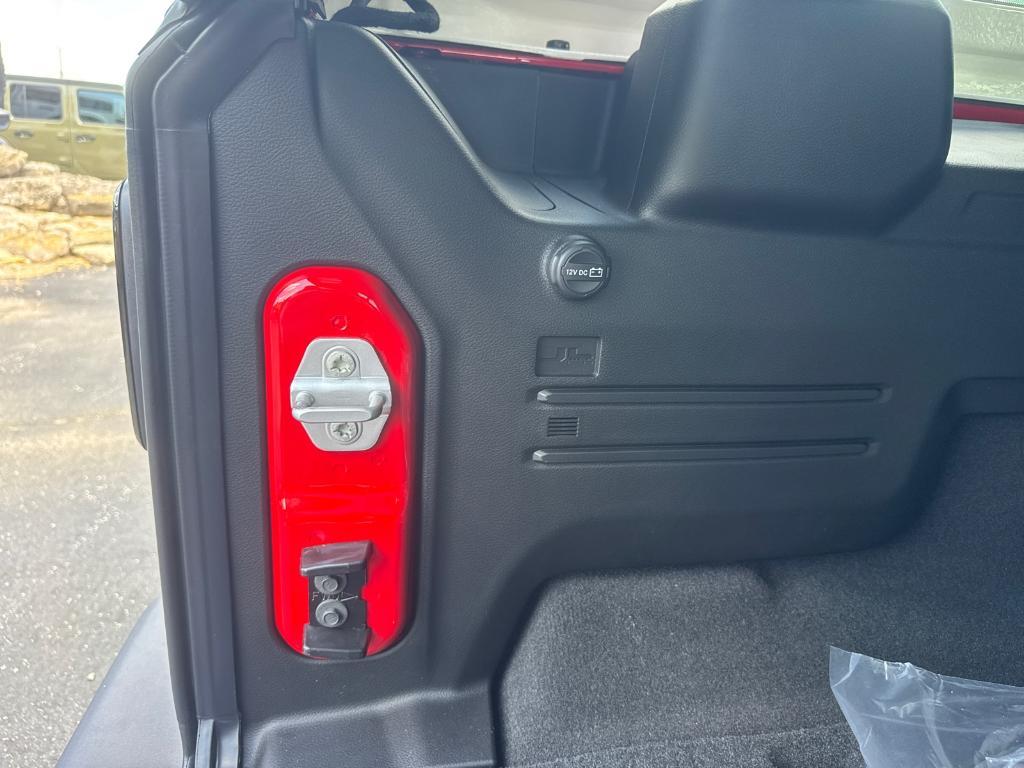 new 2025 Jeep Wrangler car, priced at $34,988
