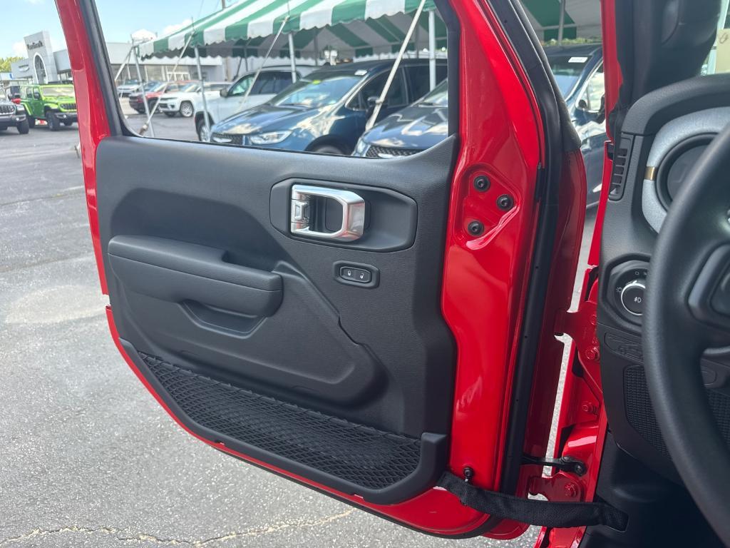 new 2025 Jeep Wrangler car, priced at $34,988