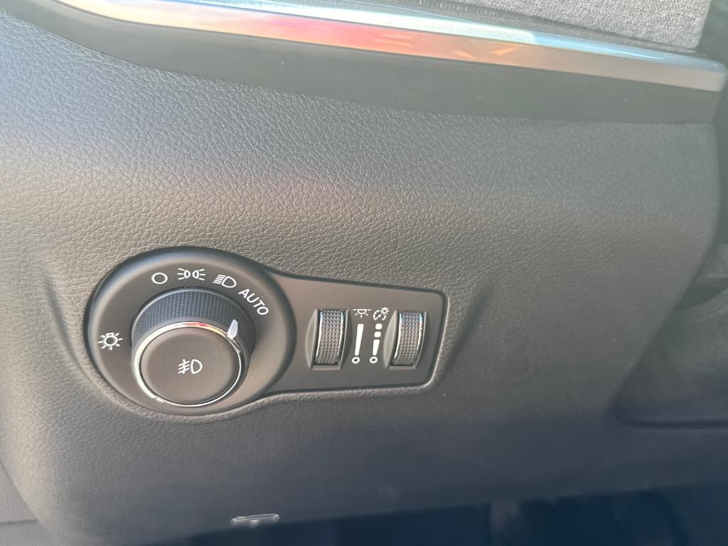 new 2025 Jeep Compass car, priced at $24,988