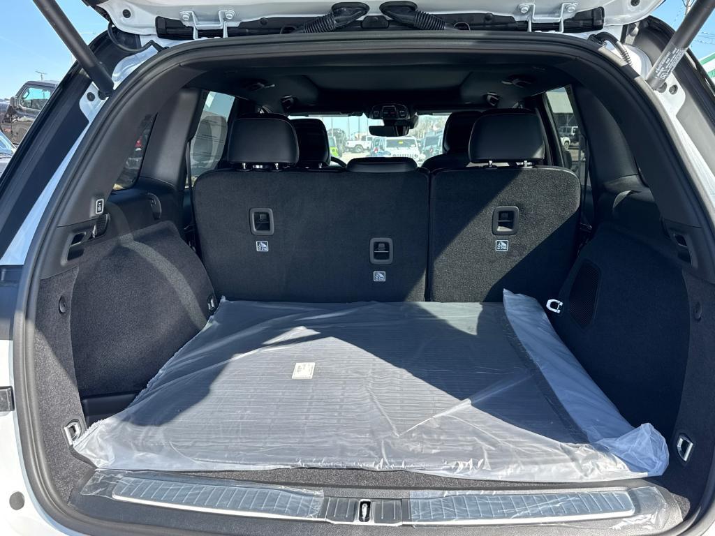 new 2025 Jeep Grand Cherokee car, priced at $54,988