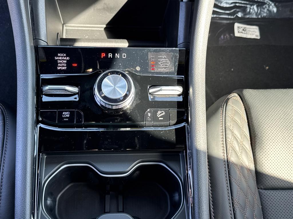 new 2025 Jeep Grand Cherokee car, priced at $54,988