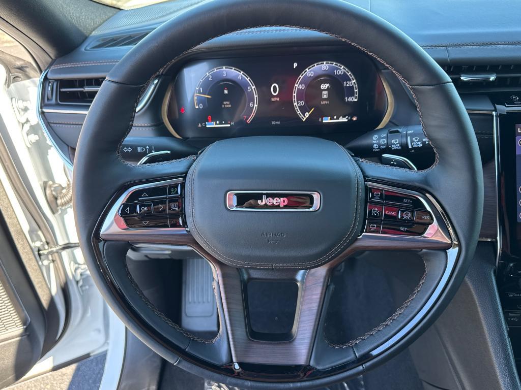 new 2025 Jeep Grand Cherokee car, priced at $63,080