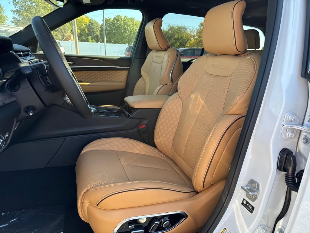 new 2025 Jeep Grand Cherokee car, priced at $63,080