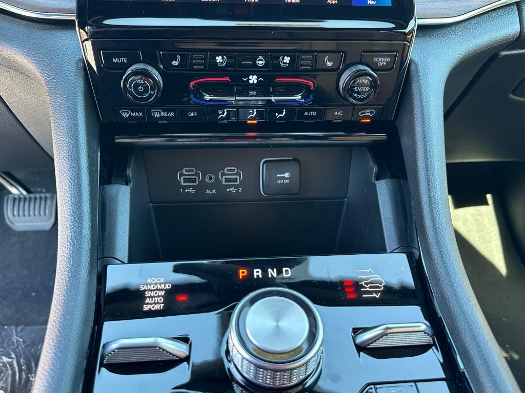 new 2025 Jeep Grand Cherokee car, priced at $63,080