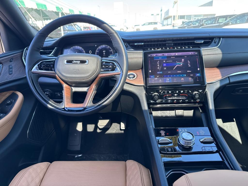 new 2025 Jeep Grand Cherokee car, priced at $63,080