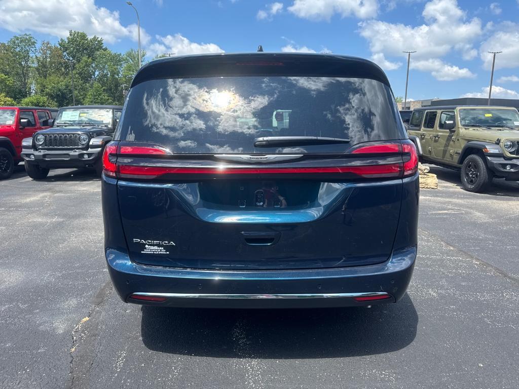new 2025 Chrysler Pacifica car, priced at $36,988