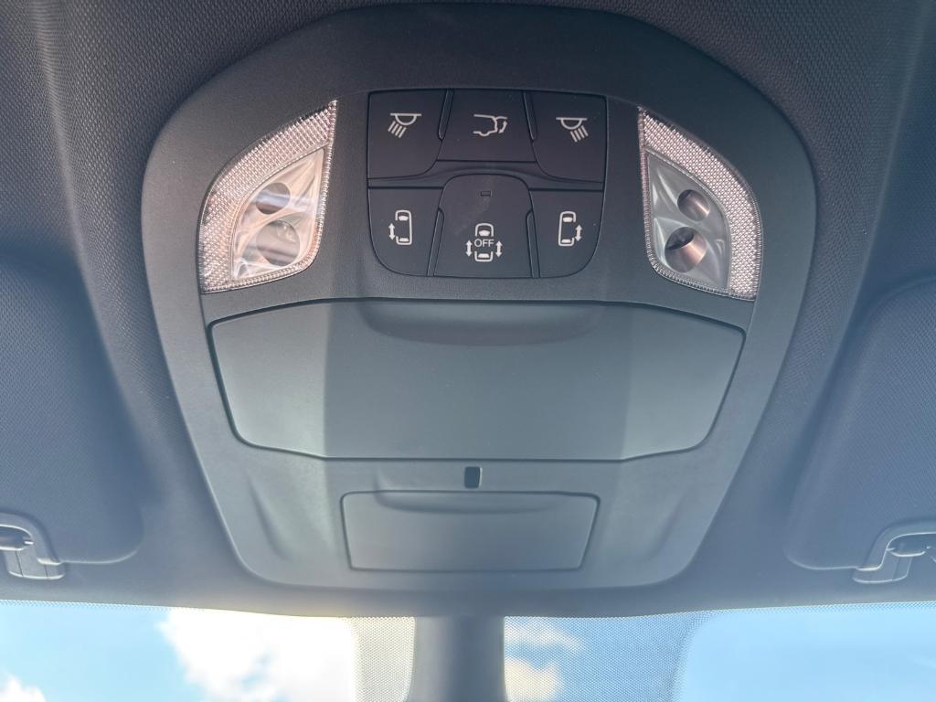 new 2025 Chrysler Pacifica car, priced at $36,988