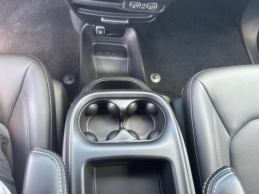 new 2025 Chrysler Pacifica car, priced at $36,988