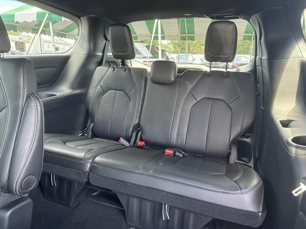 new 2025 Chrysler Pacifica car, priced at $36,988