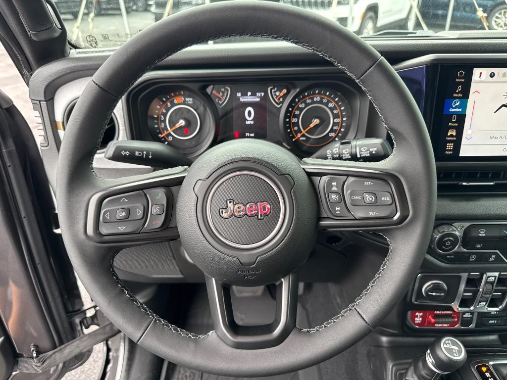 new 2025 Jeep Wrangler car, priced at $41,988