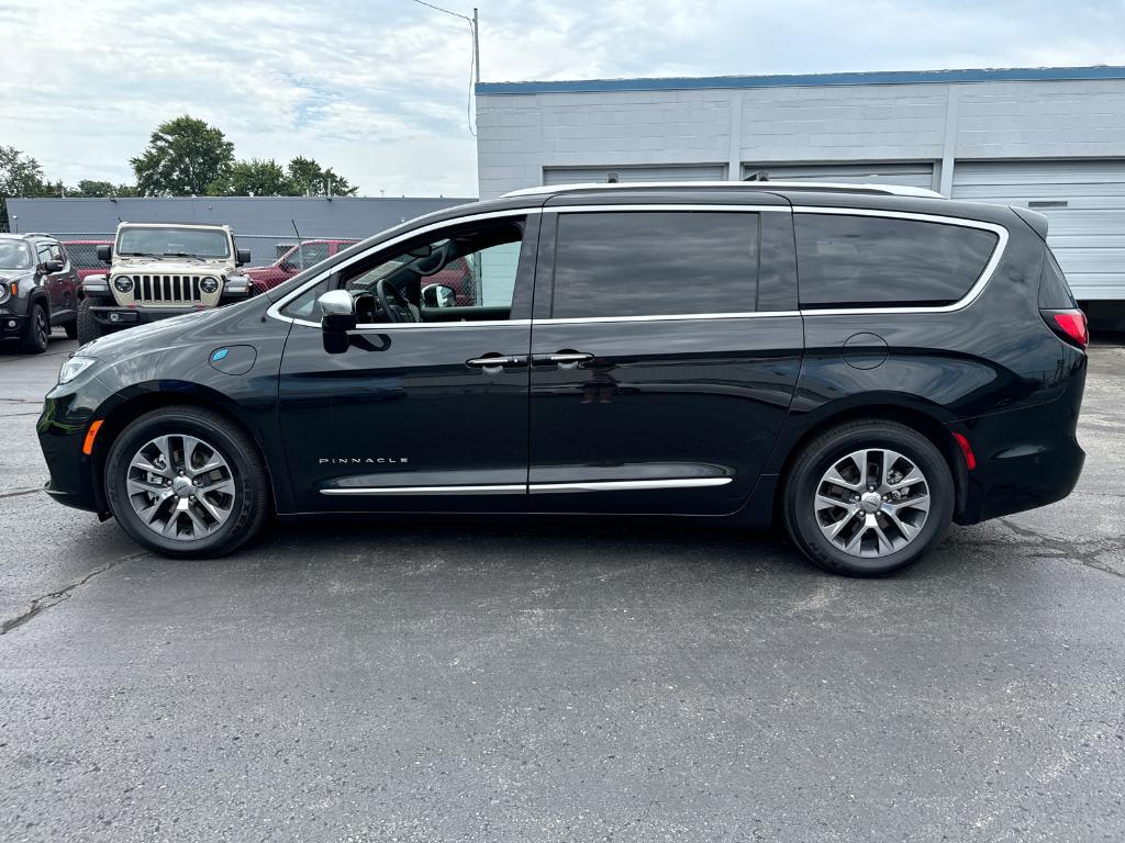 used 2022 Chrysler Pacifica Hybrid car, priced at $35,988