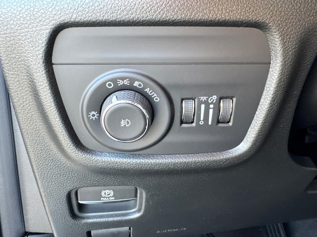 new 2025 Jeep Grand Cherokee L car, priced at $38,988