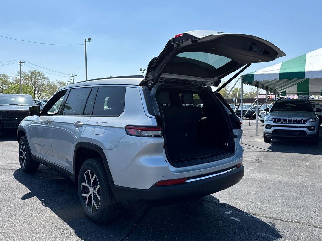 new 2025 Jeep Grand Cherokee L car, priced at $37,988