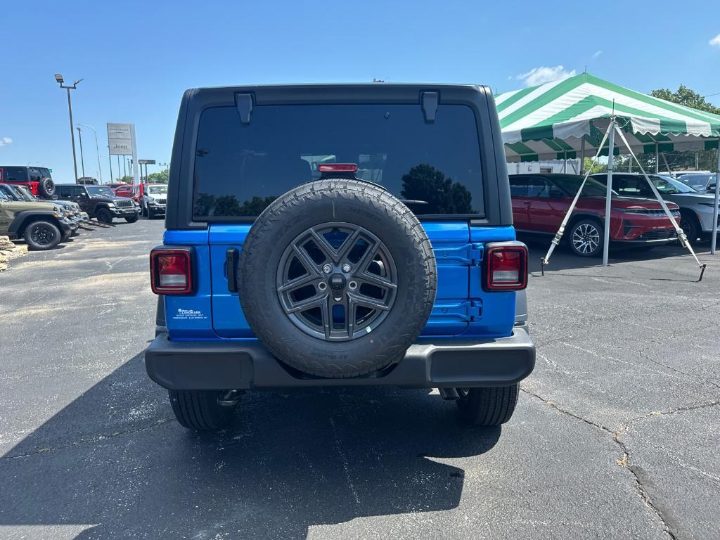 new 2025 Jeep Wrangler car, priced at $41,988