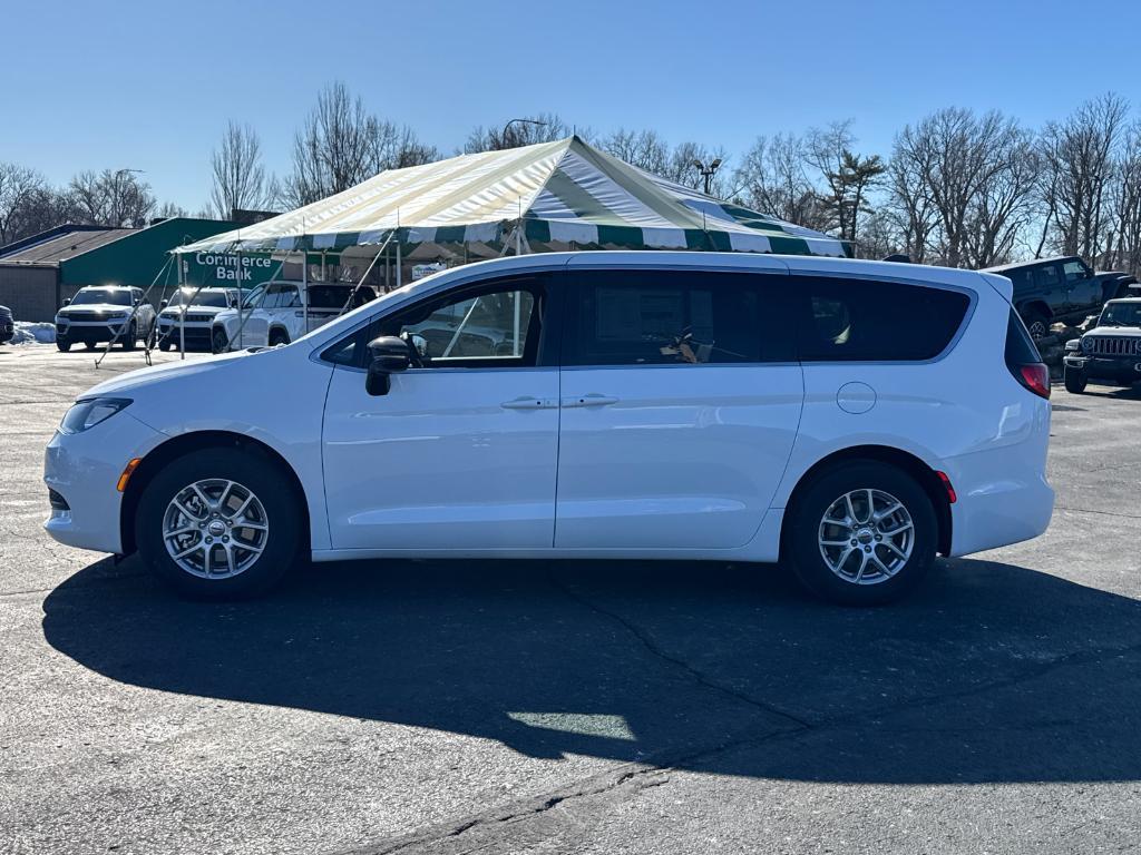 new 2025 Chrysler Voyager car, priced at $41,690