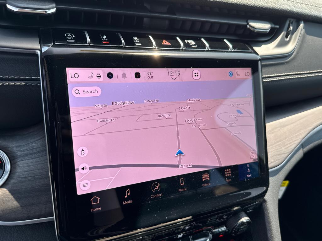 new 2025 Jeep Grand Cherokee car, priced at $37,988