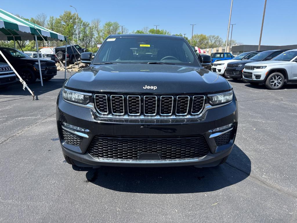 new 2025 Jeep Grand Cherokee car, priced at $36,988