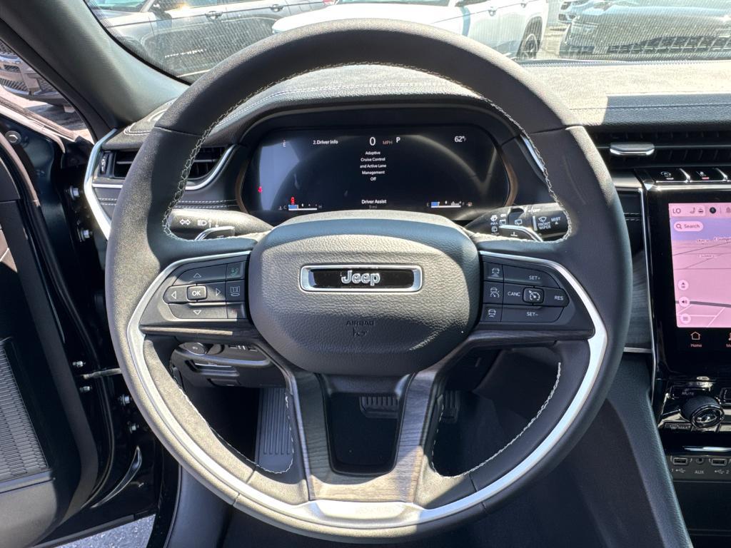 new 2025 Jeep Grand Cherokee car, priced at $37,988