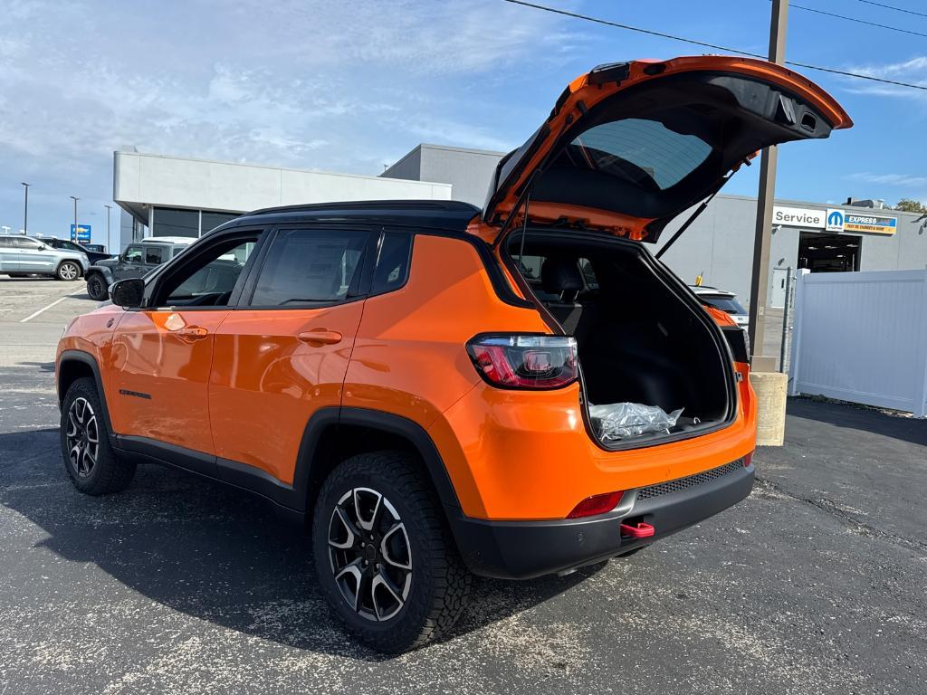 new 2026 Jeep Compass car, priced at $29,988