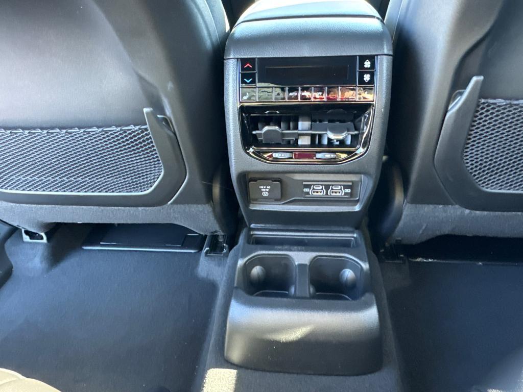 new 2025 Jeep Grand Cherokee L car, priced at $48,900