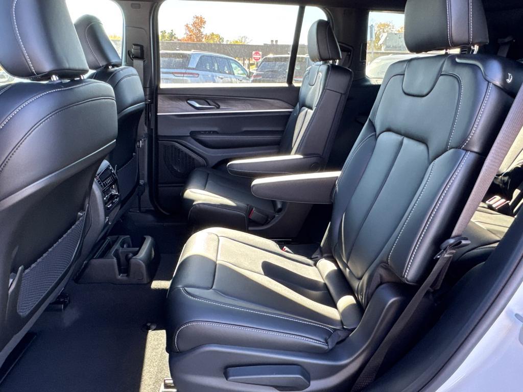 new 2025 Jeep Grand Cherokee L car, priced at $48,900