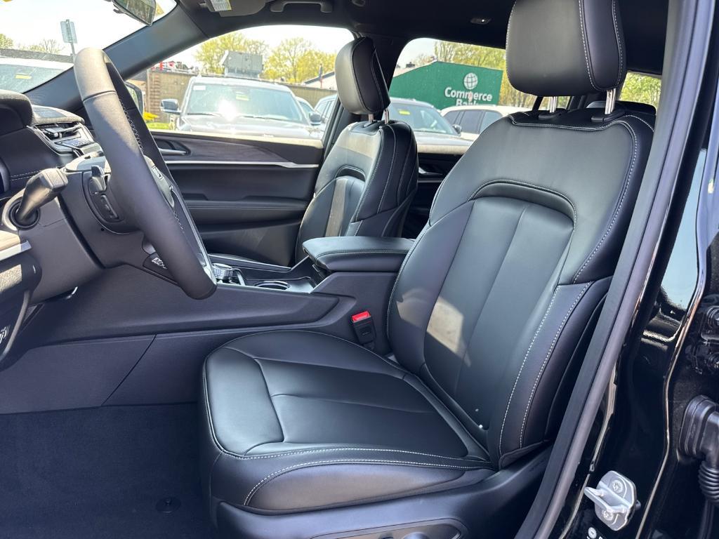 new 2025 Jeep Grand Cherokee L car, priced at $38,988