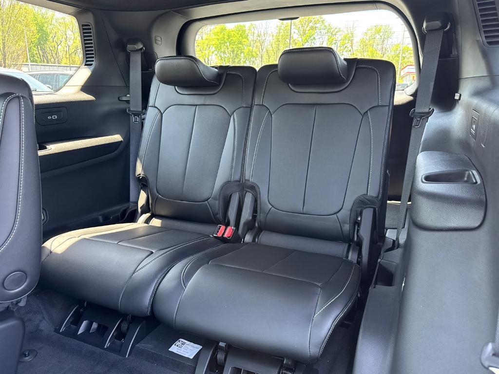 new 2025 Jeep Grand Cherokee L car, priced at $39,988