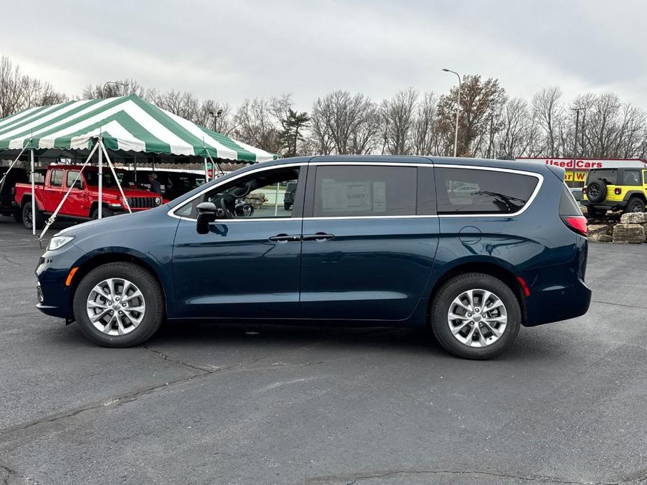 new 2025 Chrysler Pacifica car, priced at $41,988