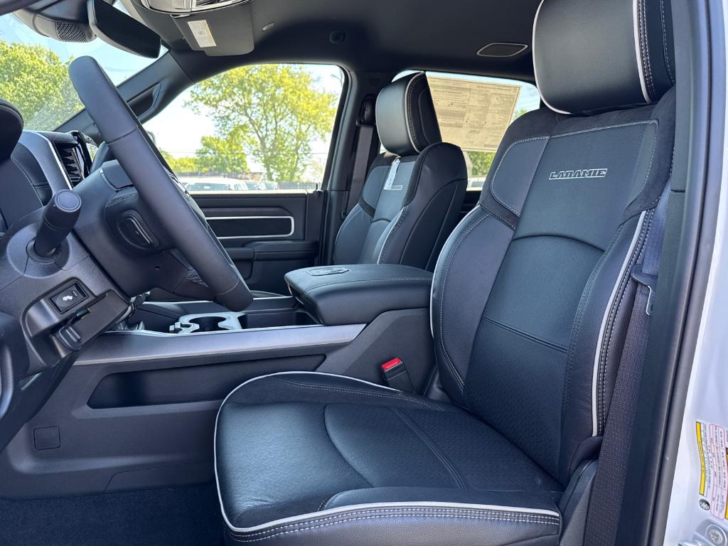 new 2025 Ram 3500 car, priced at $80,615