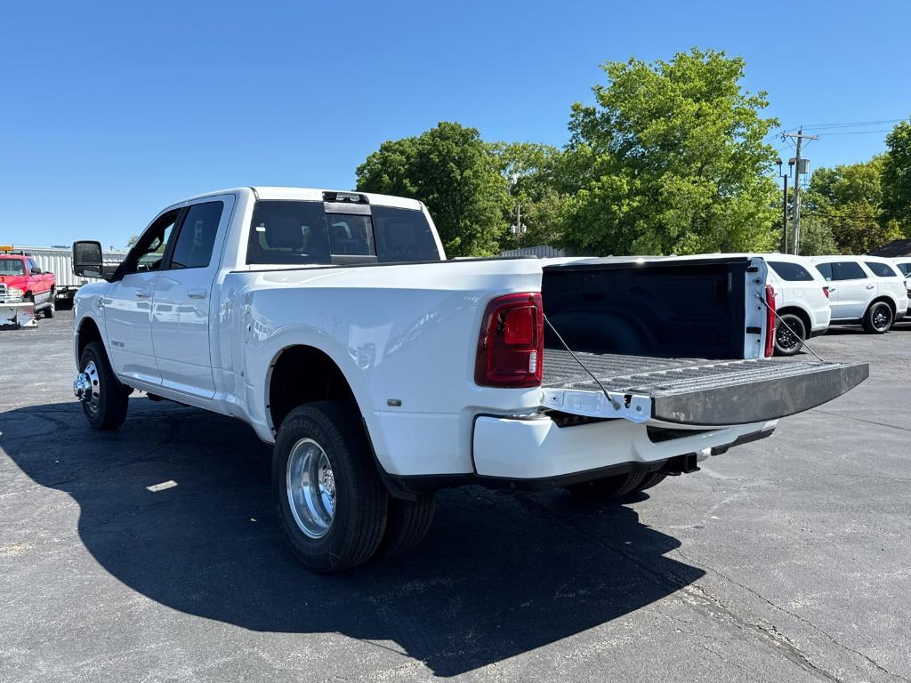 new 2025 Ram 3500 car, priced at $80,615
