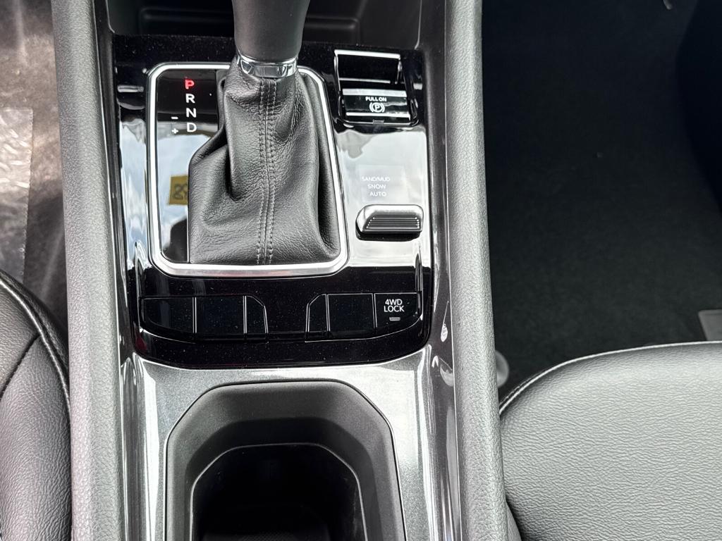 new 2025 Jeep Compass car, priced at $24,988