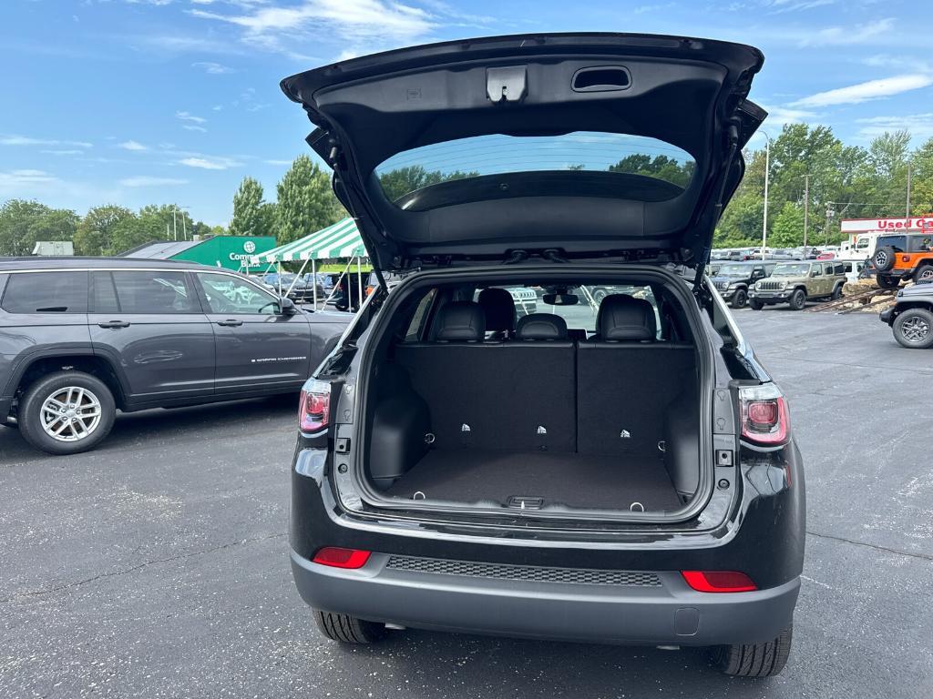 new 2025 Jeep Compass car, priced at $24,988