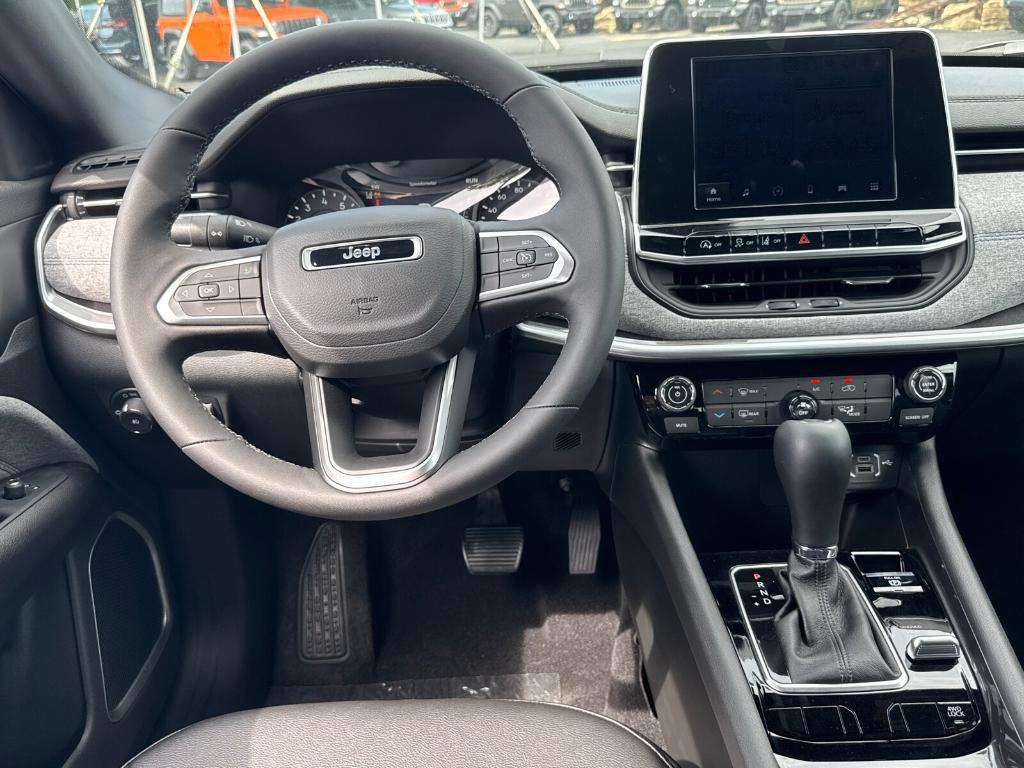 new 2025 Jeep Compass car, priced at $24,988