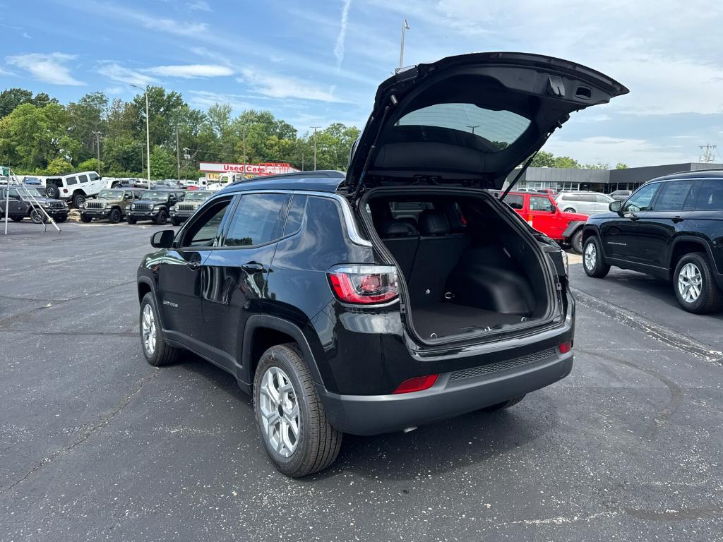 new 2025 Jeep Compass car, priced at $24,988