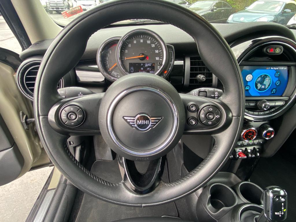 used 2021 MINI Hardtop car, priced at $21,988