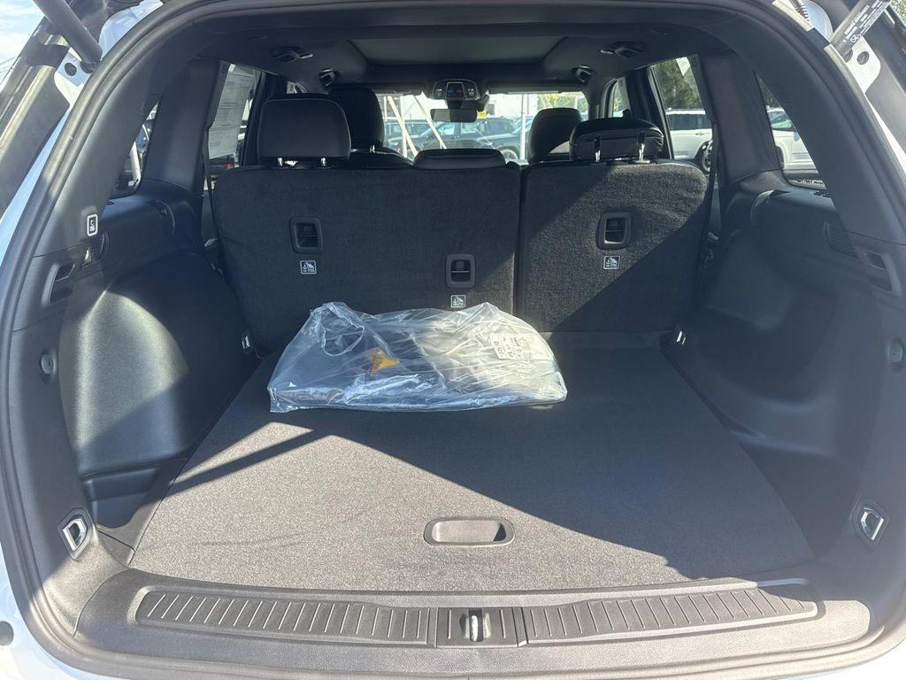 new 2025 Jeep Grand Cherokee car, priced at $53,140