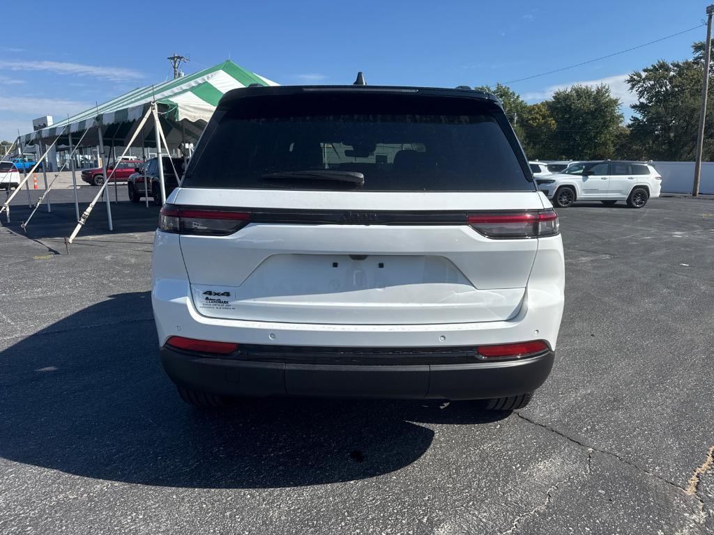 new 2025 Jeep Grand Cherokee car, priced at $53,140