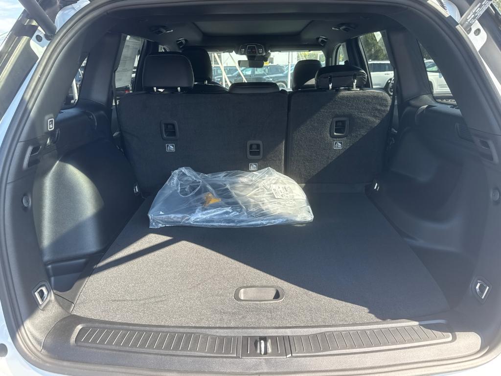 new 2025 Jeep Grand Cherokee car, priced at $53,140