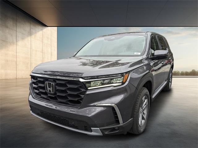 new 2025 Honda Pilot car, priced at $44,895