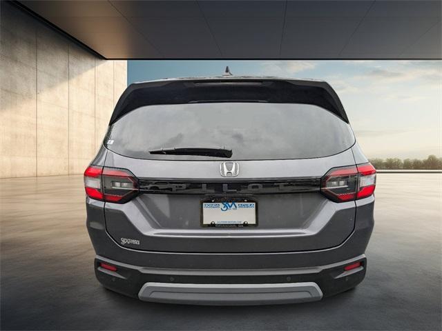 new 2025 Honda Pilot car, priced at $44,895